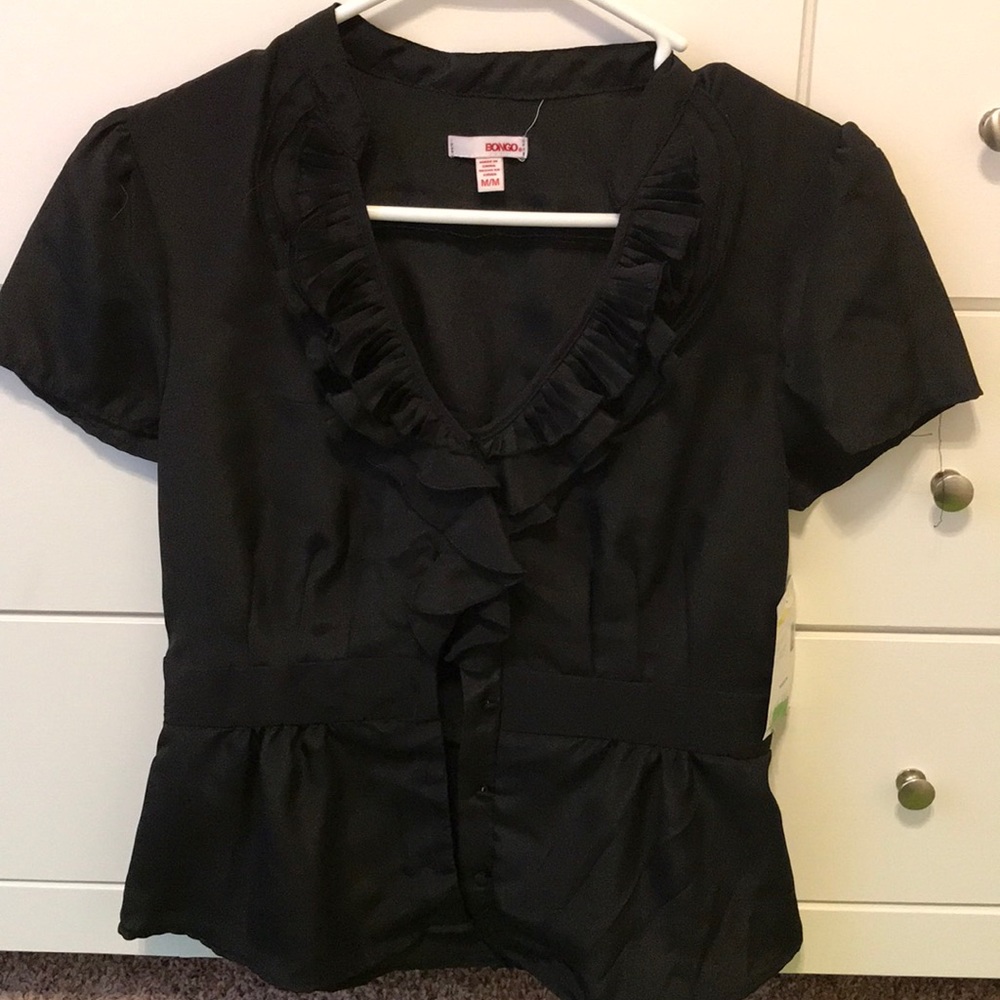 🍍3 for $25🍍Dressy Bongo woman’s top